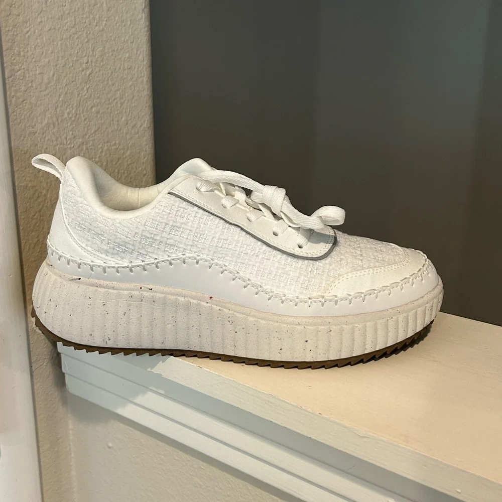 Dream Pairs Women's White Lace Up Platform Sneakers Shoes Size 9 - Picture 2 of 10